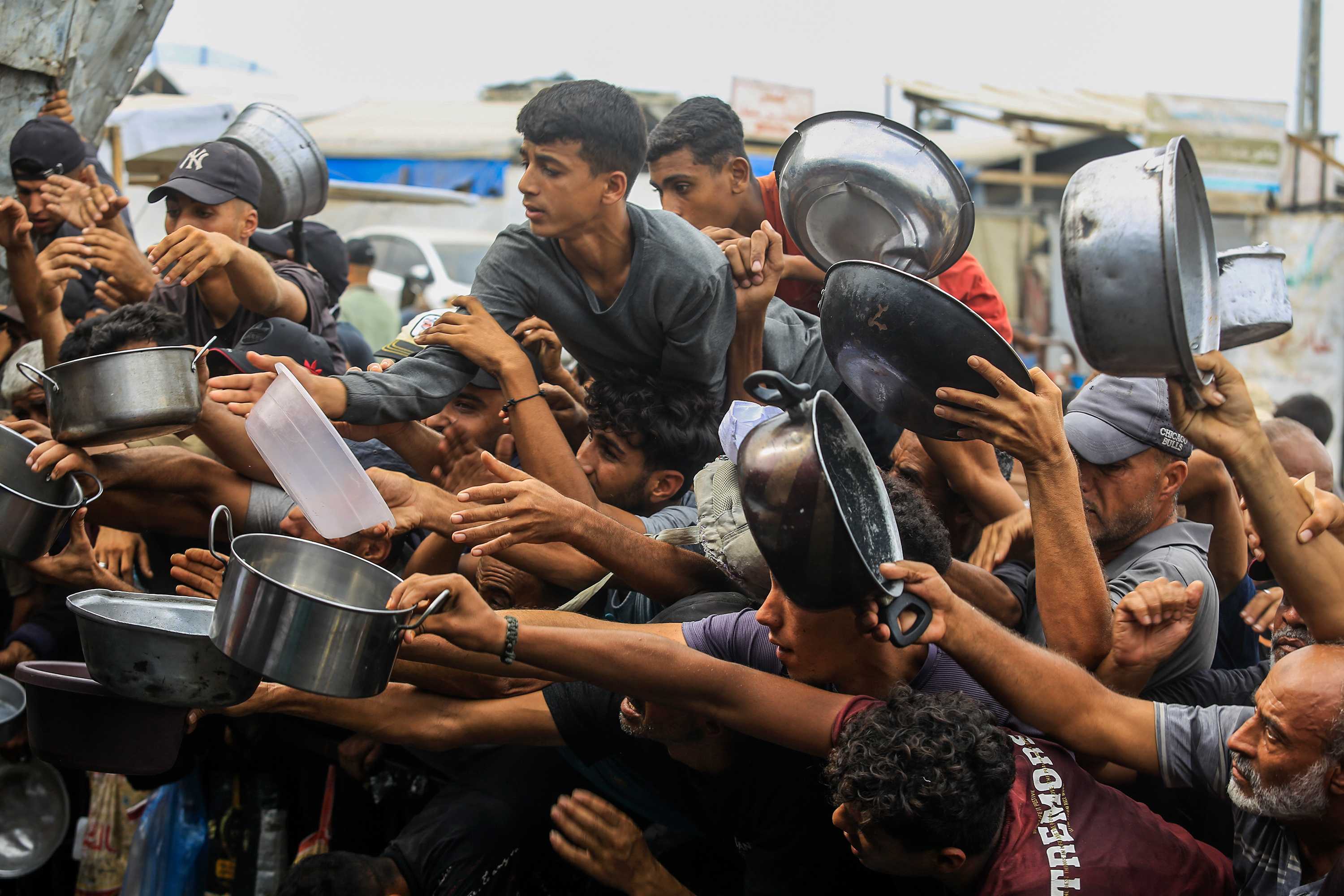 Commercial goods are no longer entering Gaza, raising fears of worsening shortages in the territory — WESH 2 Orlando, Celebration Community news