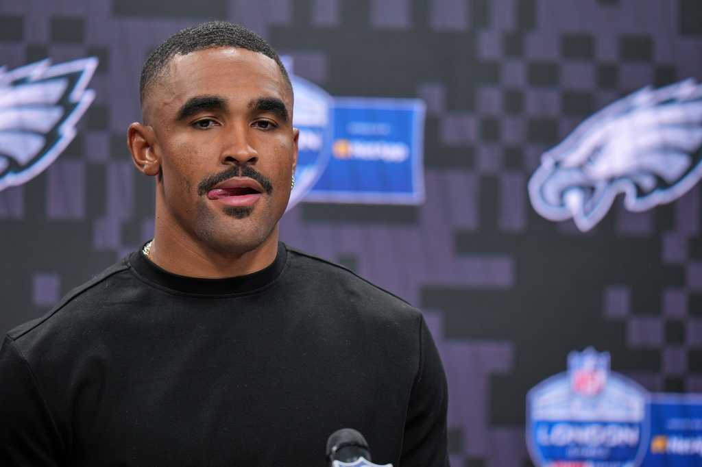 Eagles QB Jalen Hurts on IR due to blood clot — WESH 2 Orlando