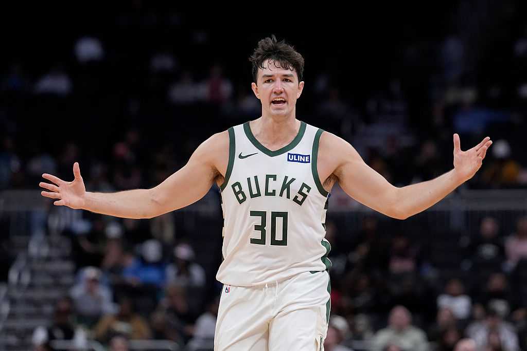 Bucks change time of home opener because of World Series Game 1 — WISN 12 Milwaukee