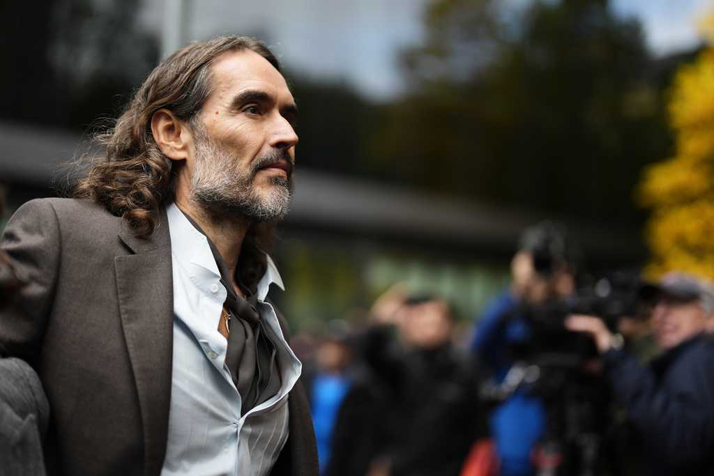 Russell Brand denies all charges as he takes the stand at his rape and sex assault trial — WESH 2 Orlando