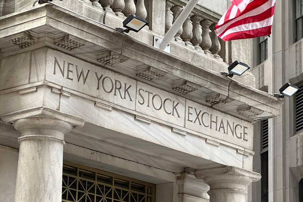 US stocks drop to their worst day since July as inflation worsens — WESH 2 Orlando, Celebration Community news