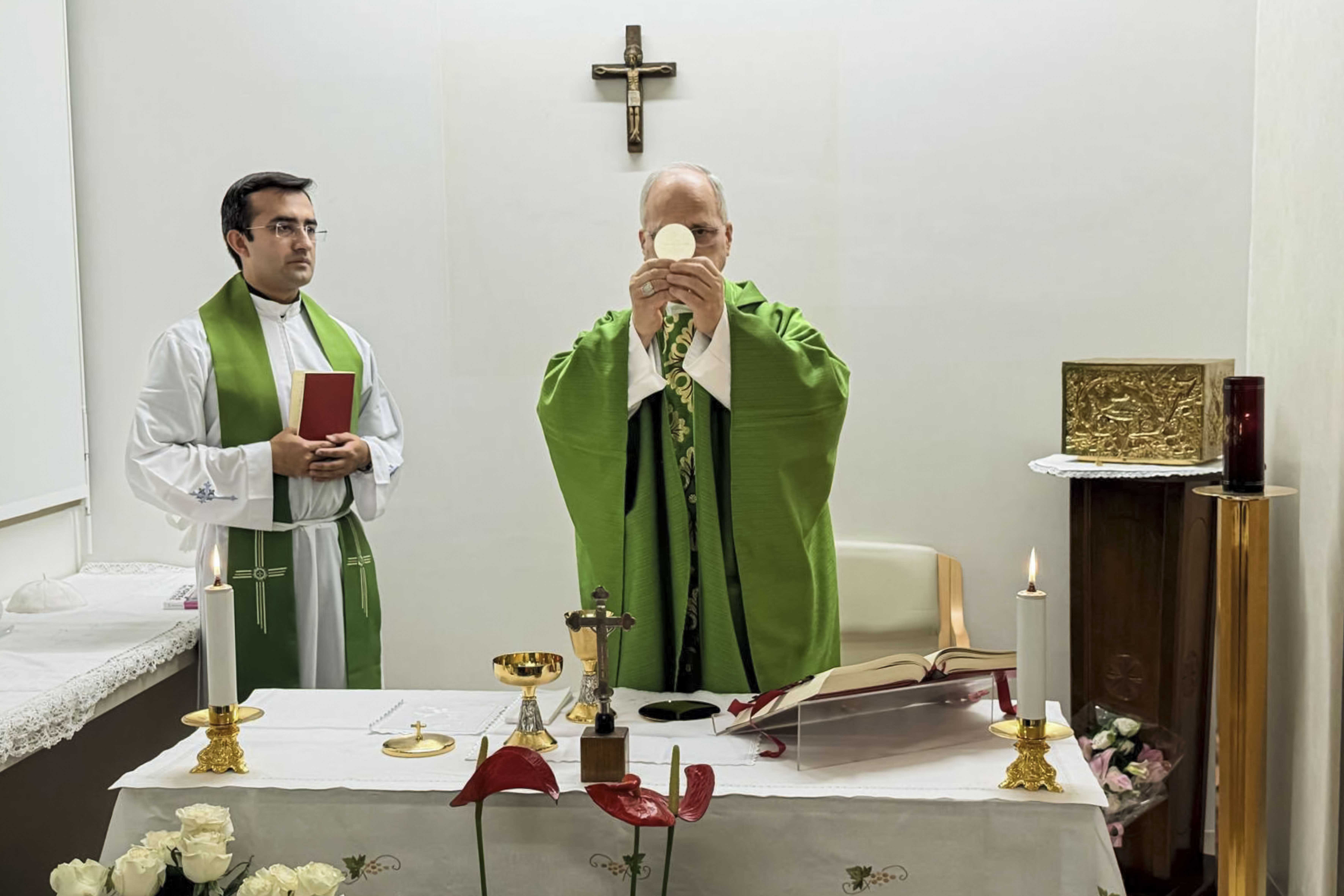 Vatican says Pope Leo to be released from hospital Saturday, 4 days after lung cancer surgery — WESH 2 Orlando, Celebration Health news