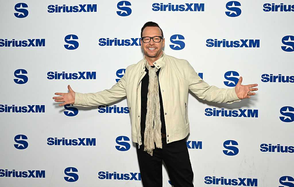 'God covered us': Actor, singer recounts intense moments after plane skids off runway  — WESH 2 Orlando, Celebration Community news
