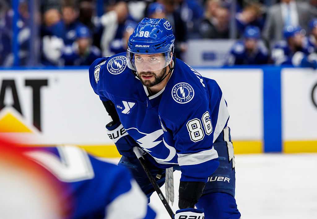 Nikita Kucherov one goal from history after 6-2 win over Golden Knights — WESH 2 Orlando, Celebration Sports news