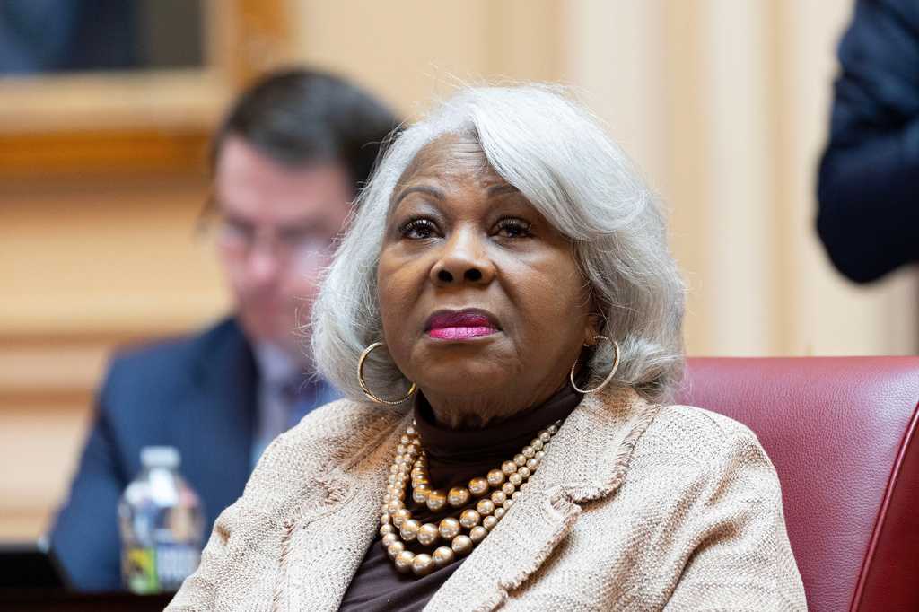 Virginia state Sen. L. Louise Lucas is charged with drug trafficking and money laundering, DOJ says — WESH 2 Orlando, Celebration Business news