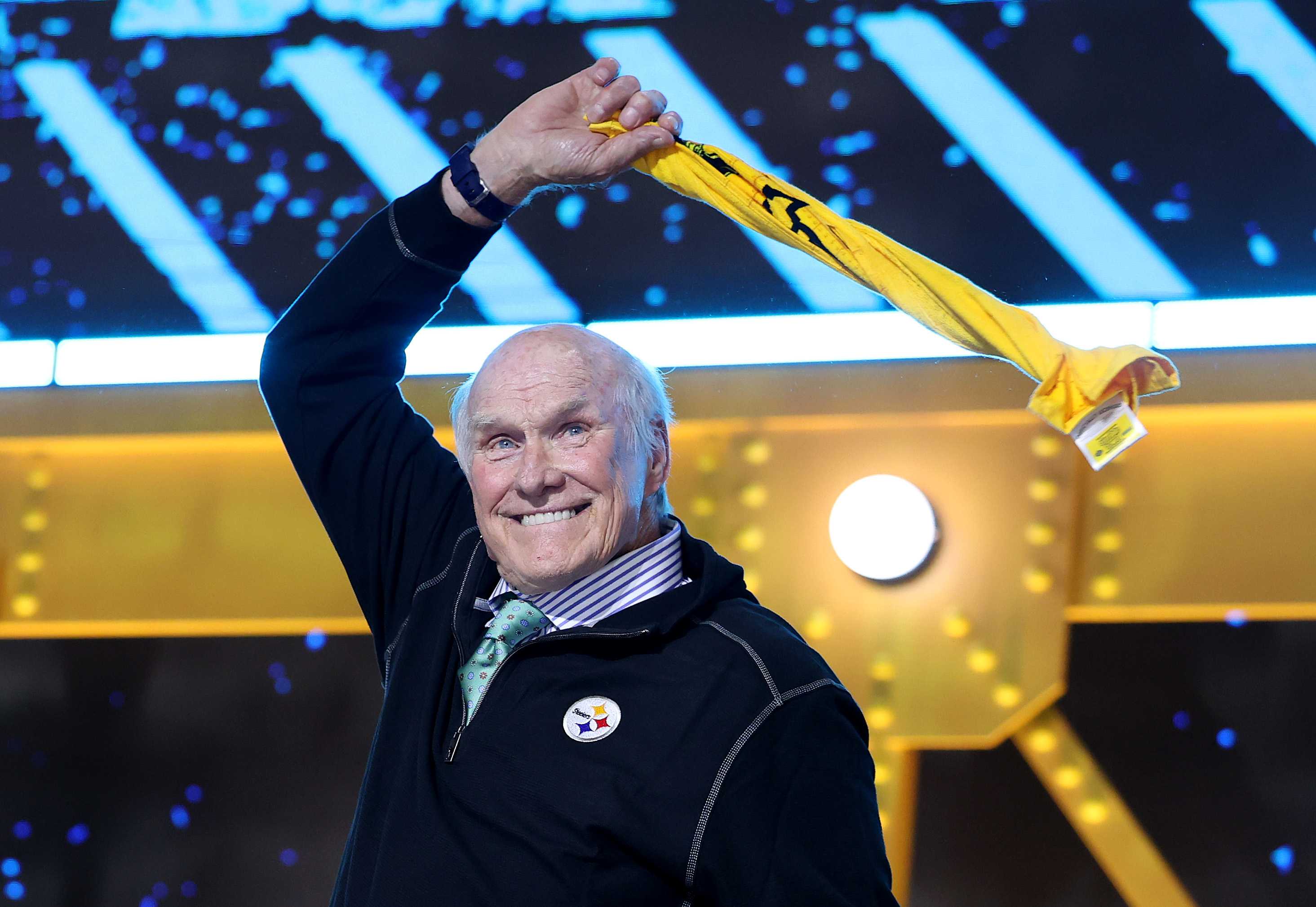 Terry Bradshaw gives health update, says he's nearing retirement from broadcasting — WESH 2 Orlando, Celebration Health news