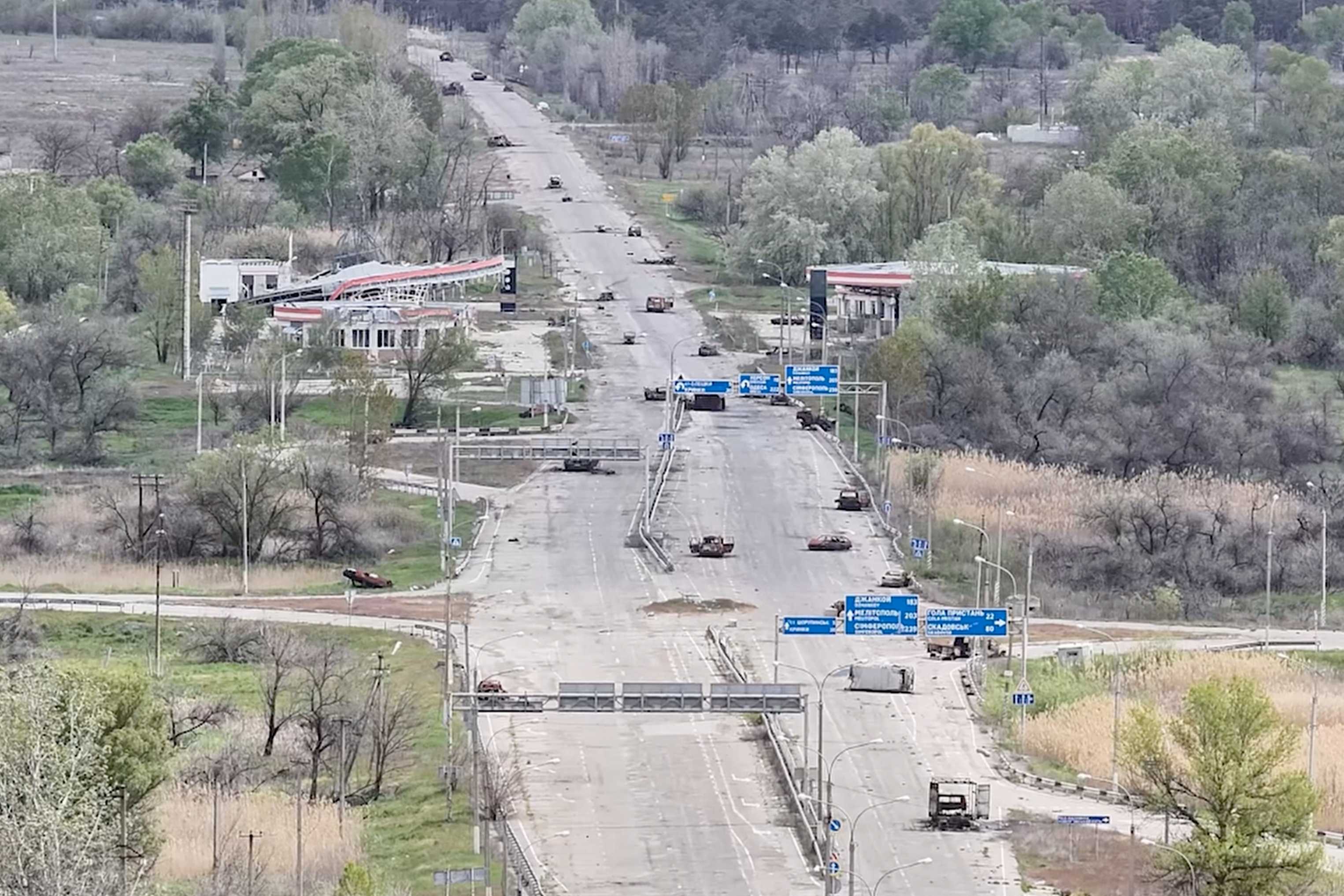 'Road of death': Civilians risk their lives along mined roads to escape Russian-held city — WESH 2 Orlando, Celebration Community news