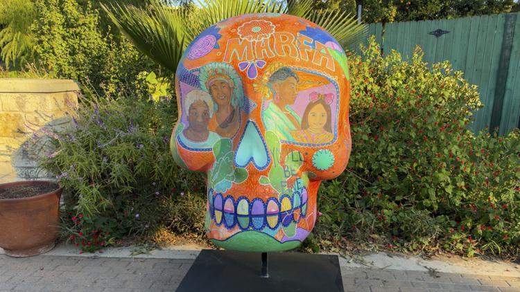 San Antonio Zoo adds 7 giant sugar skulls to Día de los Muertos celebration — KENS 5 (San Antonio), Celebration Sports news