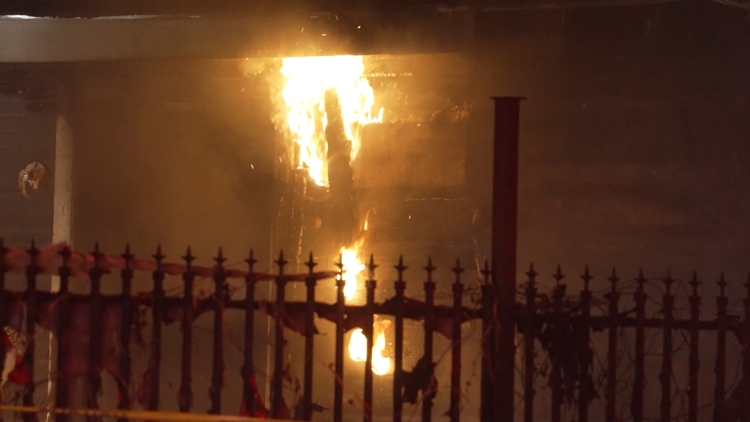 Six escape north Houston house fire as firefighters rescue two dogs — KHOU 11 (Houston), Celebration Community news